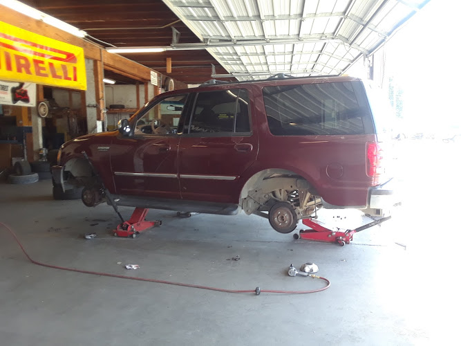 Quintero’s Tires