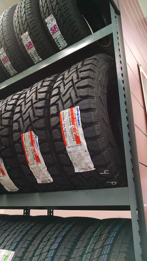Les Schwab Tire Center