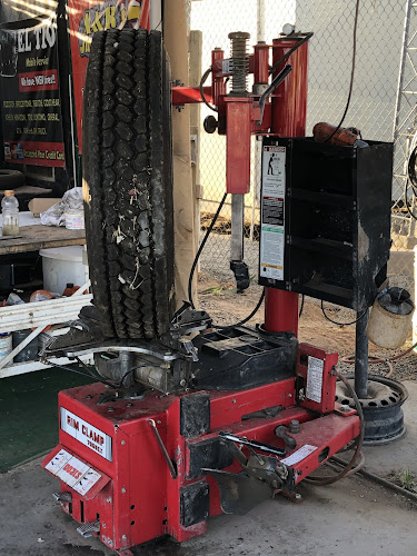 El tio tire service