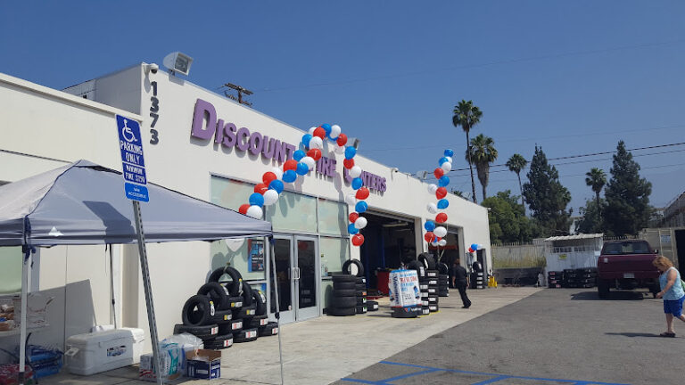 Discount Tire and Service Centers – Pasadena