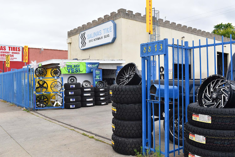 Salinas Tires