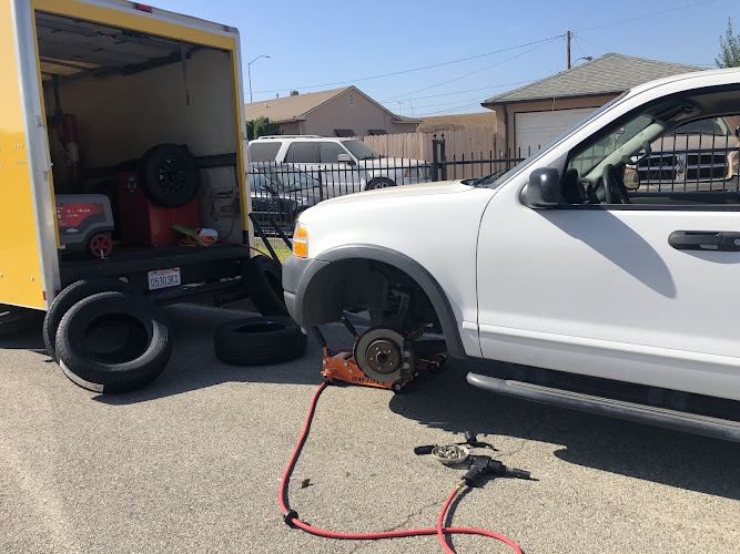 Cubano Tires Mobile Shop
