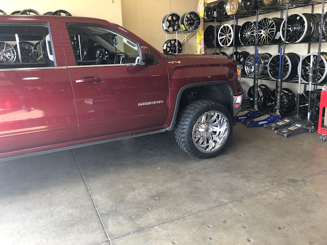 Noble Tires