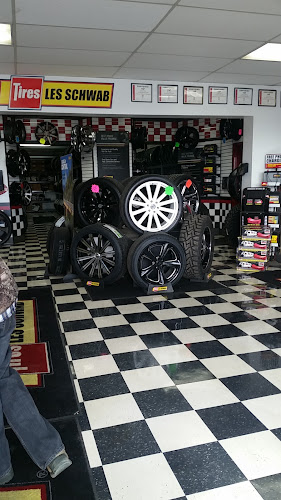 Les Schwab Tire Center