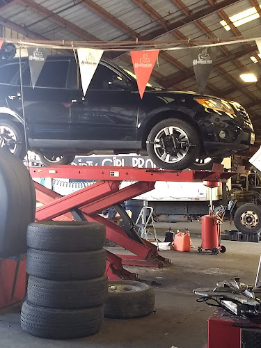 Dixon & Son Tires